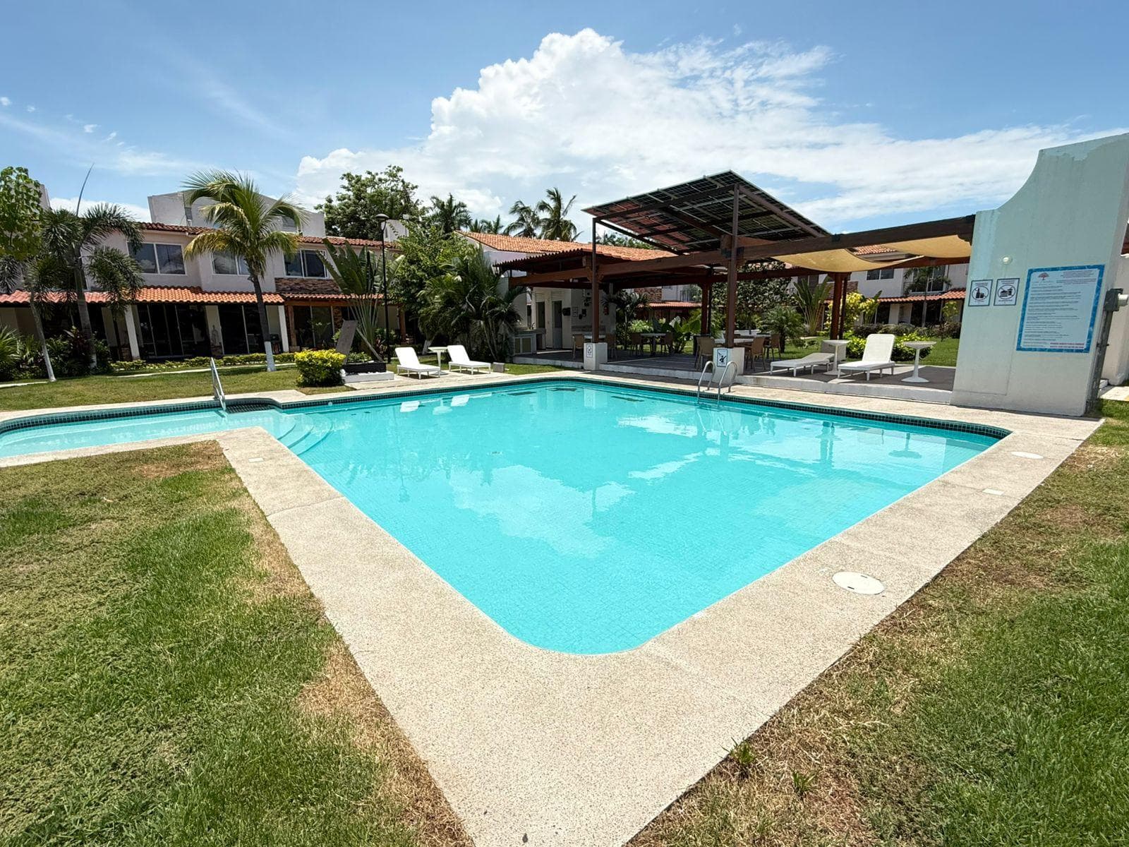 Casa en Renta Amueblada con Paneles Solares en Villas Paradiso | Puerto Vallarta